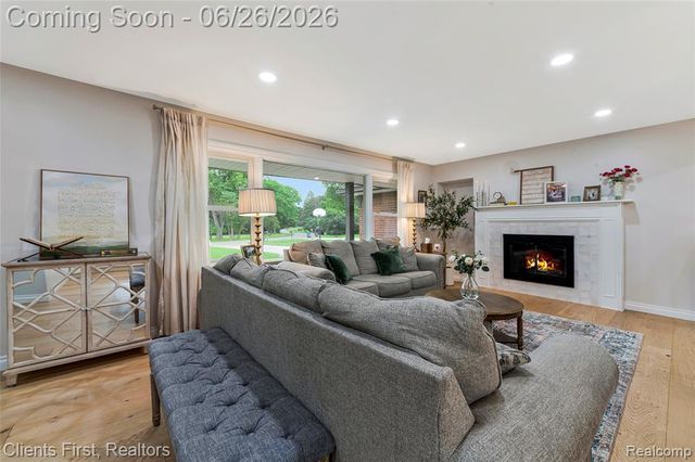 11879 Amherst Court, Plymouth, MI 48170