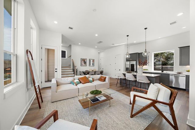 835 Elkhart Street E, Houston, TX 77091