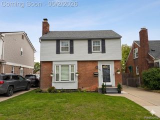 7001 Mayburn Street, Dearborn Heights, MI 48127
