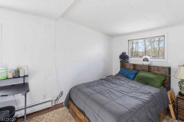 54 Wildwood Rd, Jefferson Twp., NJ 07438