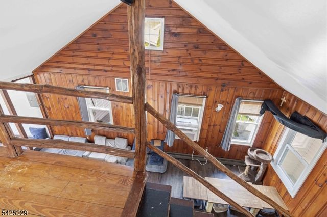 54 Wildwood Rd, Jefferson Twp., NJ 07438