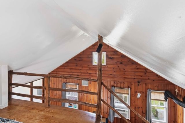 54 Wildwood Rd, Jefferson Twp., NJ 07438