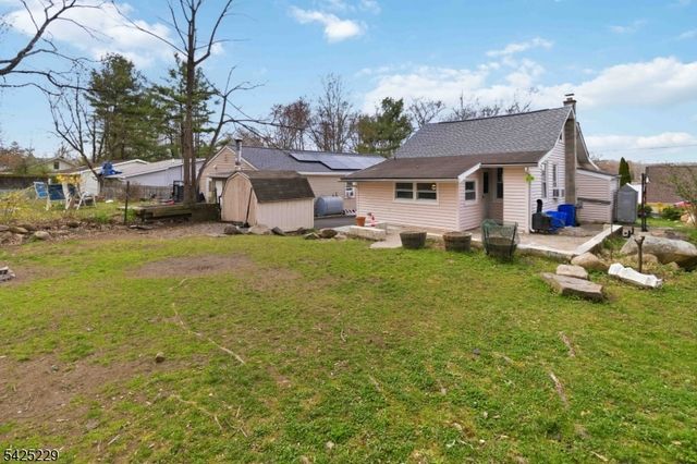 54 Wildwood Rd, Jefferson Twp., NJ 07438