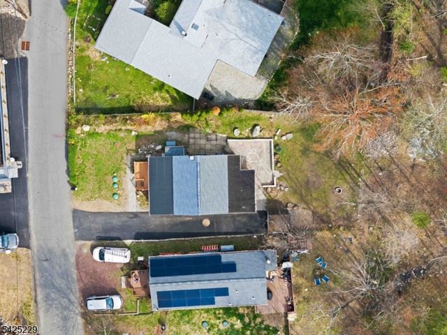 54 Wildwood Rd, Jefferson Twp., NJ 07438