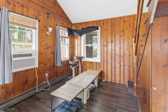 54 Wildwood Rd, Jefferson Twp., NJ 07438