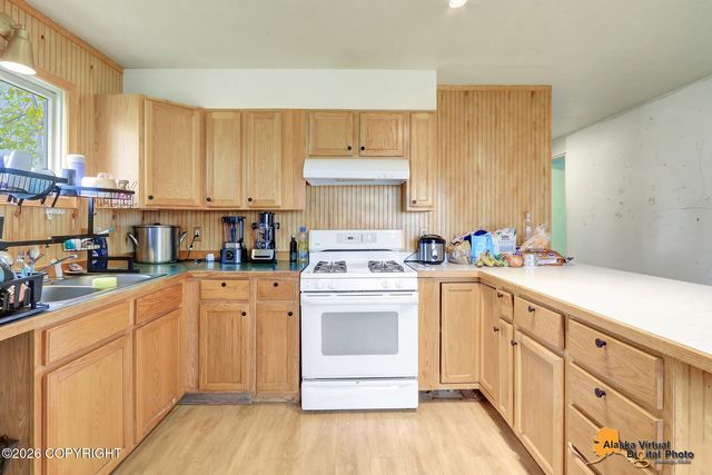 508 N Bunn Street, Anchorage, AK 99508