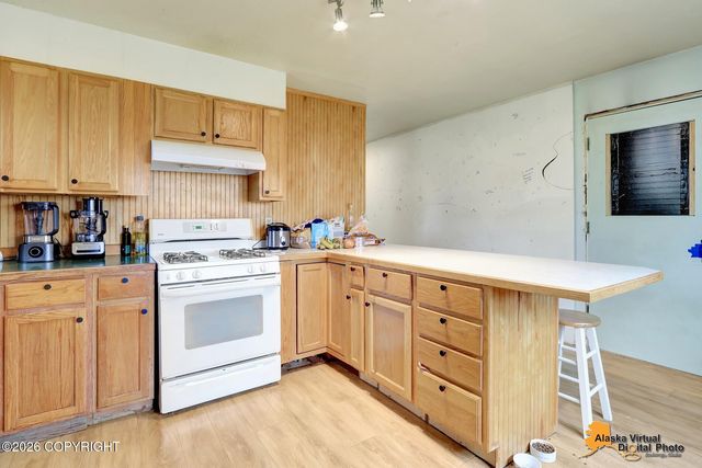 508 N Bunn Street, Anchorage, AK 99508