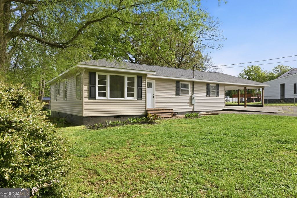 168 Moore Street, Trion, GA 30753