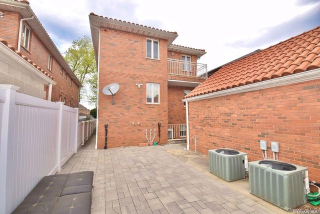 154-36 20th Road, Whitestone, NY 11357