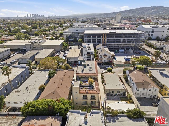 936 N Hudson Avenue 302, Los Angeles, CA 90038