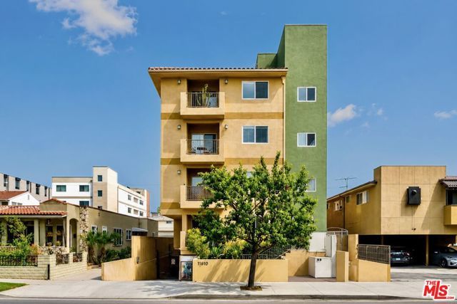 936 N Hudson Avenue 302, Los Angeles, CA 90038