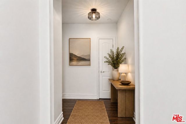 936 N Hudson Avenue 302, Los Angeles, CA 90038