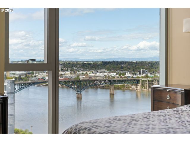 841 S GAINES St 2104, Portland, OR 97239