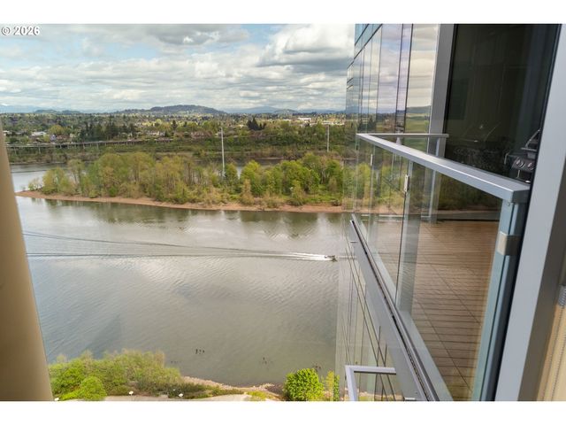 841 S GAINES St 2104, Portland, OR 97239