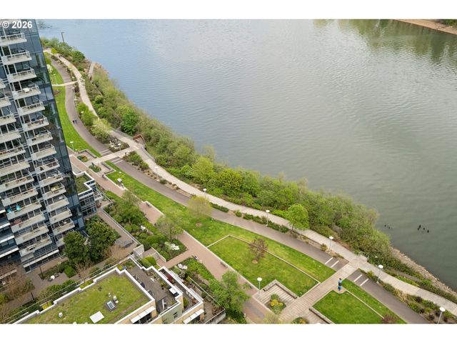 841 S GAINES St 2104, Portland, OR 97239