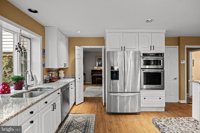 408 KINGS HWY, Moorestown, NJ 08057