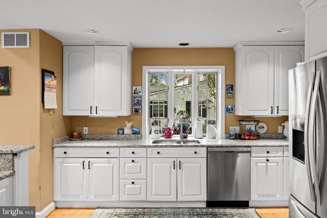 408 KINGS HWY, Moorestown, NJ 08057