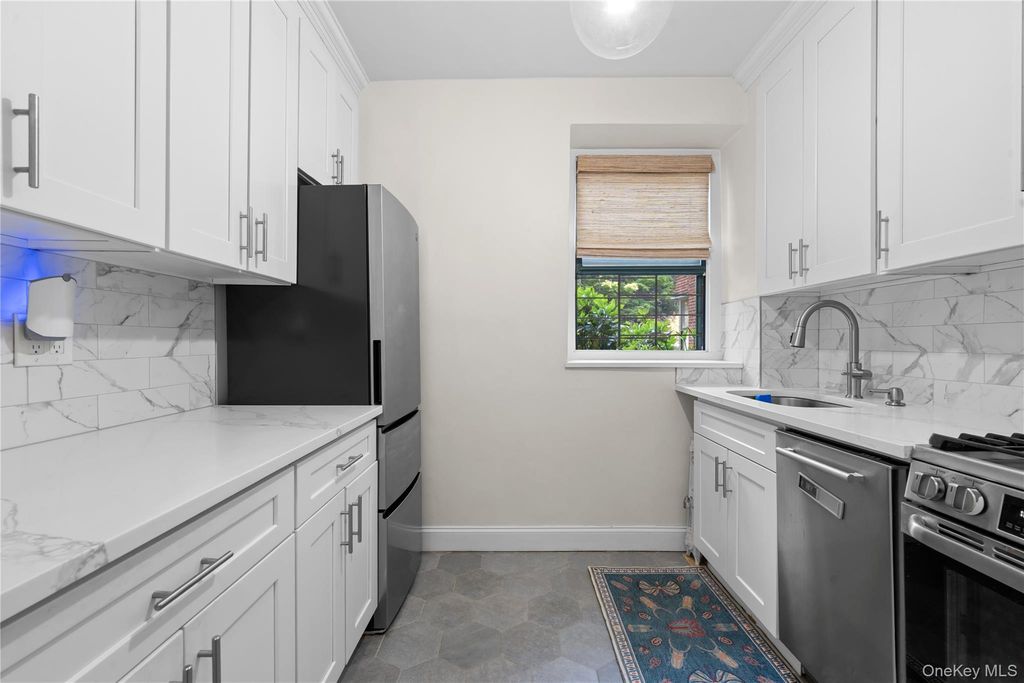 34-20 79th Street 1, Jackson Heights, NY 11372 — photo 3
