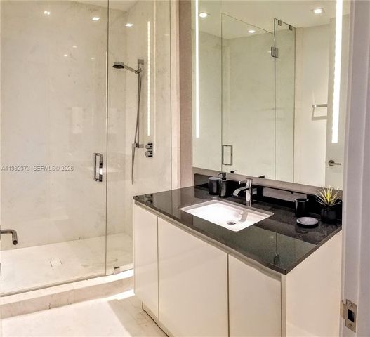 18555 Collins Ave. 3005, Sunny Isles Beach, FL 33160