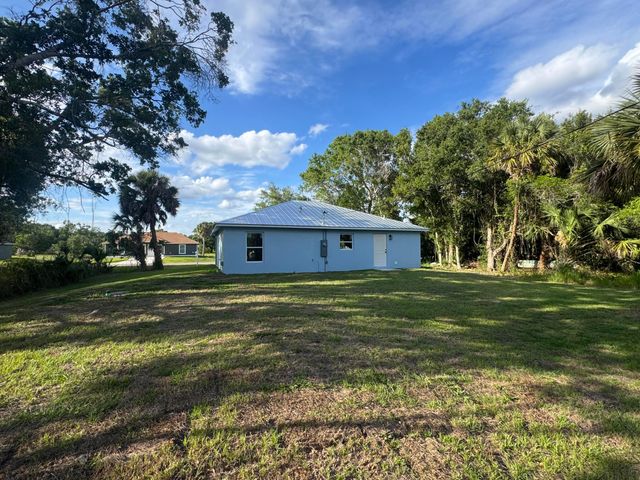 2432 NW 5th Street, Okeechobee, FL 34972