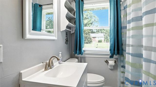 3913 Fenwick St, Richmond, VA 23222