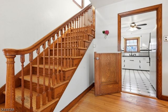 366 Vosseller Ave, Bound Brook Boro, NJ 08805