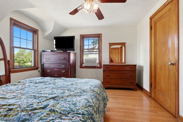 366 Vosseller Ave, Bound Brook Boro, NJ 08805