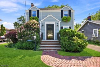 366 Vosseller Ave, Bound Brook Boro, NJ 08805