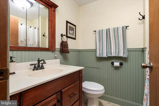 6 ELEANOR DR, Wrightstown, NJ 08562