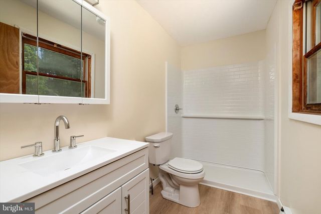 6 ELEANOR DR, Wrightstown, NJ 08562