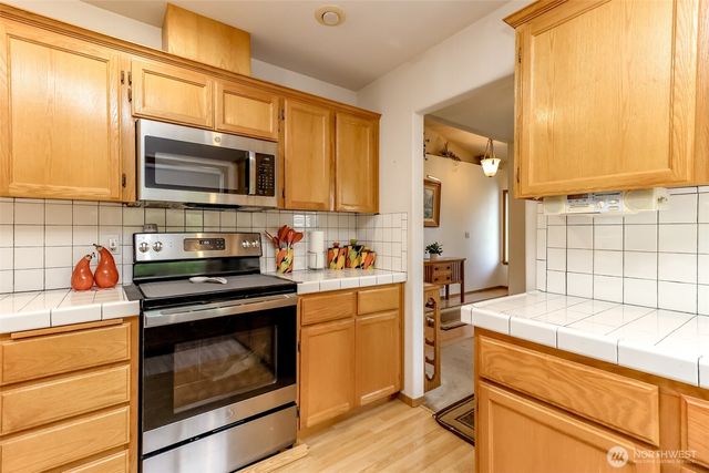 2109 22nd Street SE, Puyallup, WA 98372