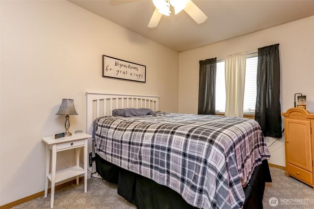 2109 22nd Street SE, Puyallup, WA 98372