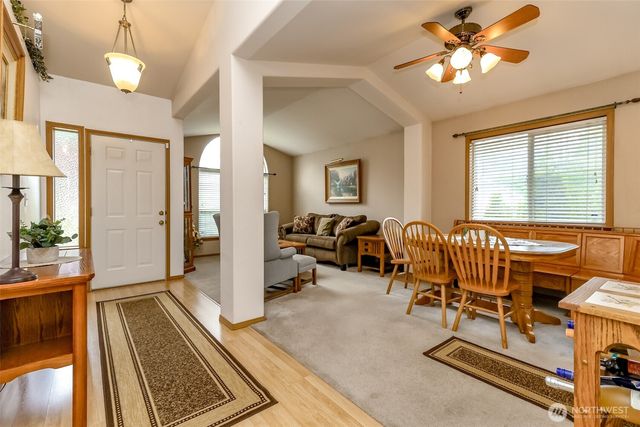 2109 22nd Street SE, Puyallup, WA 98372