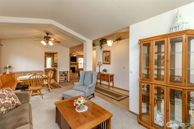 2109 22nd Street SE, Puyallup, WA 98372