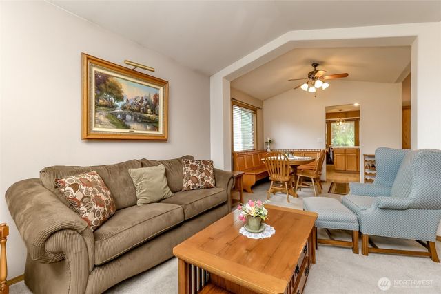 2109 22nd Street SE, Puyallup, WA 98372