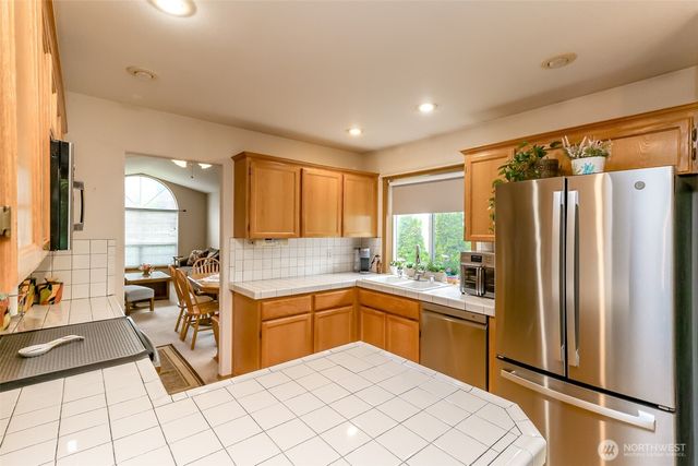 2109 22nd Street SE, Puyallup, WA 98372