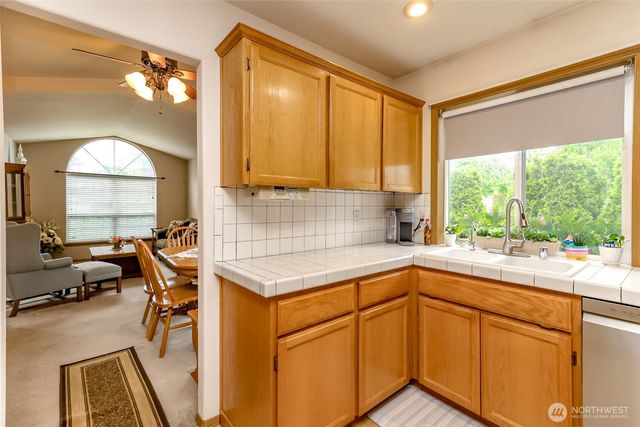 2109 22nd Street SE, Puyallup, WA 98372