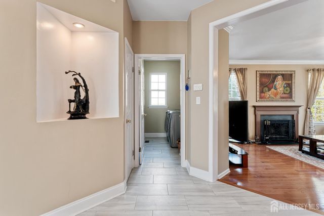 15 Arbutus Way, Middlesex, NJ 08852