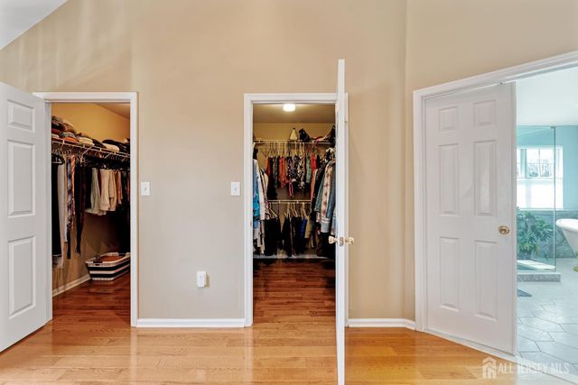 15 Arbutus Way, Middlesex, NJ 08852