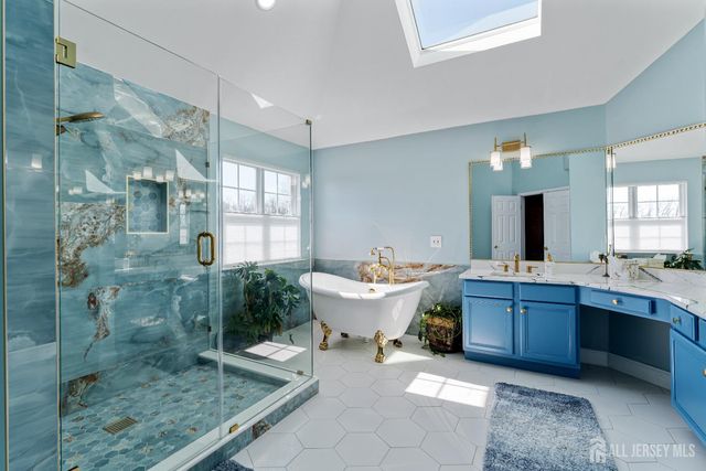 15 Arbutus Way, Middlesex, NJ 08852