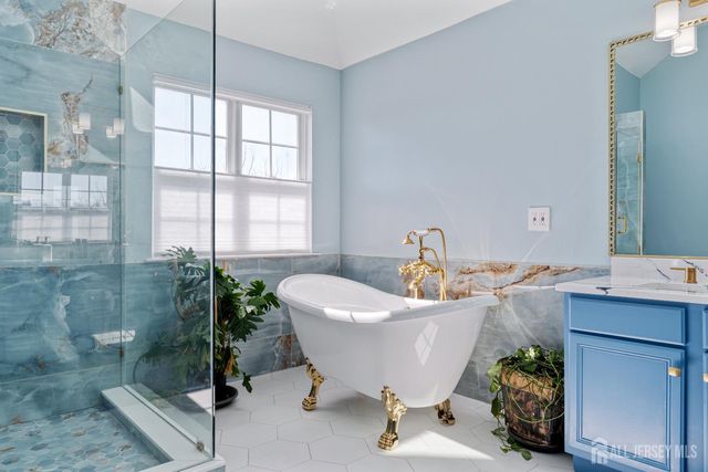 15 Arbutus Way, Middlesex, NJ 08852