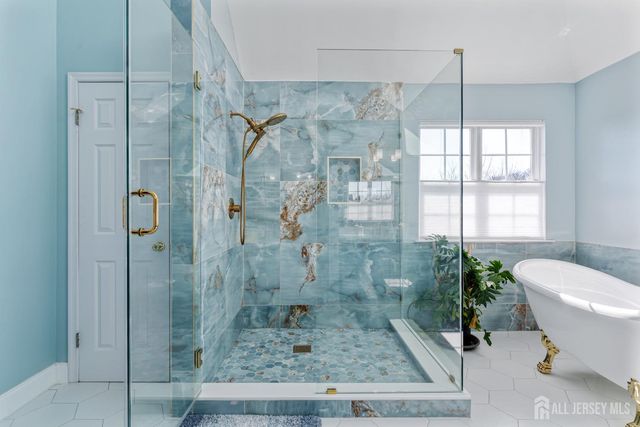 15 Arbutus Way, Middlesex, NJ 08852