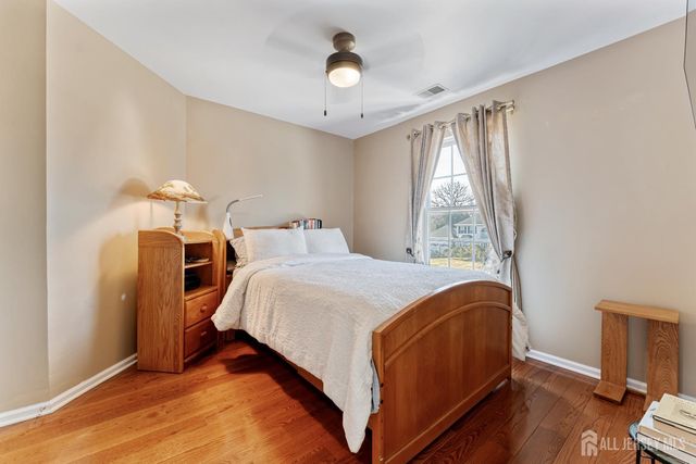 15 Arbutus Way, Middlesex, NJ 08852