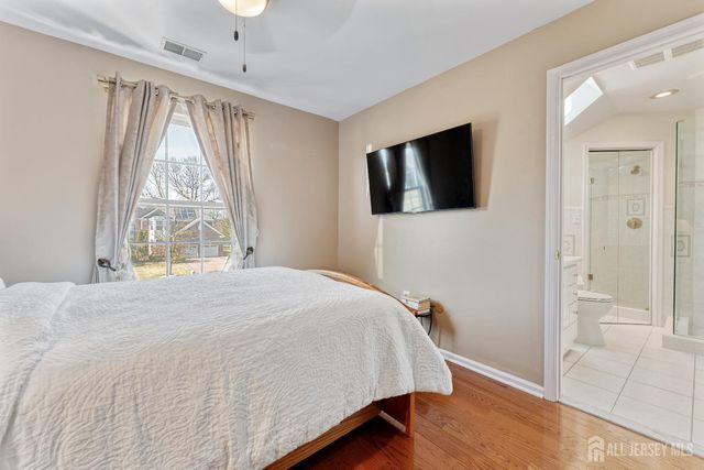 15 Arbutus Way, Middlesex, NJ 08852