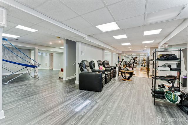 15 Arbutus Way, Middlesex, NJ 08852