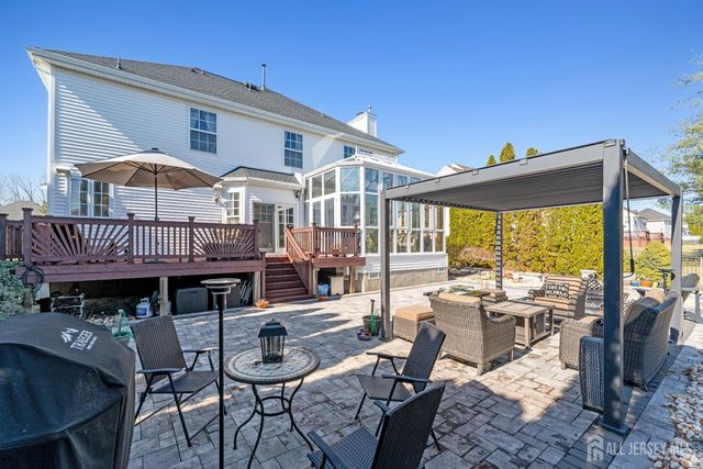 15 Arbutus Way, Middlesex, NJ 08852