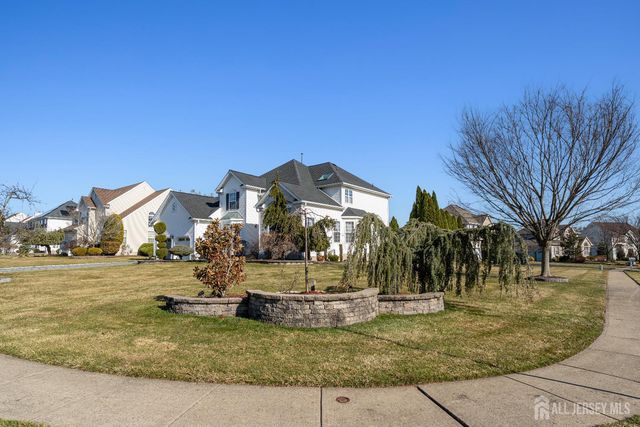 15 Arbutus Way, Middlesex, NJ 08852