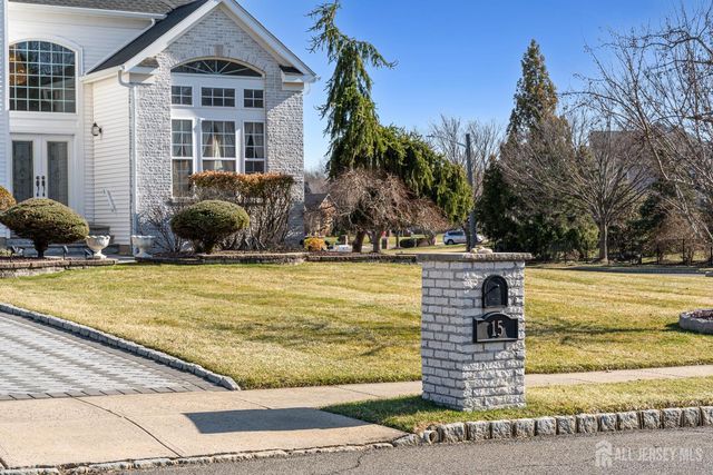 15 Arbutus Way, Middlesex, NJ 08852