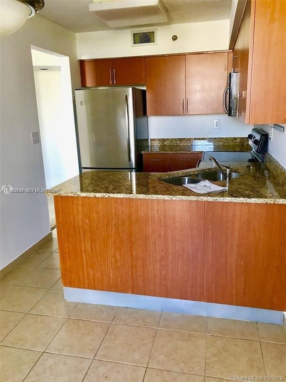 3300 NE 192nd St 510, Aventura, FL 33180