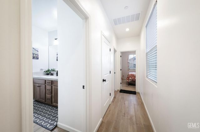 14704 Coyle Circle, Bakersfield, CA 93311